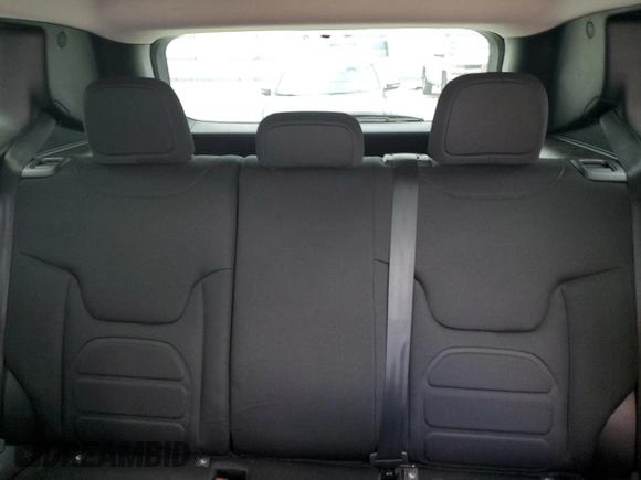 2019 Jeep Renegade Latitude z VIN ZACNJBBB9KPK59741, wystawiony jako Copart lot #57942015 z przebiegiem 61 047 mil mil oraz Szkoda całkowita • Salvage title. Historia ofert i sprzedaży dostępna na DreamBid. Obrazek 10.