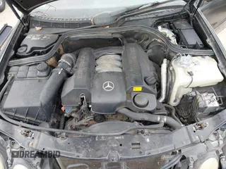 2003 Mercedes-Benz CLK 320 z VIN WDBLK65G63T142595, wystawiony jako IAAI lot #42021112 z przebiegiem 121 898 mil mil oraz . Historia ofert i sprzedaży dostępna na DreamBid. Obrazek 10.