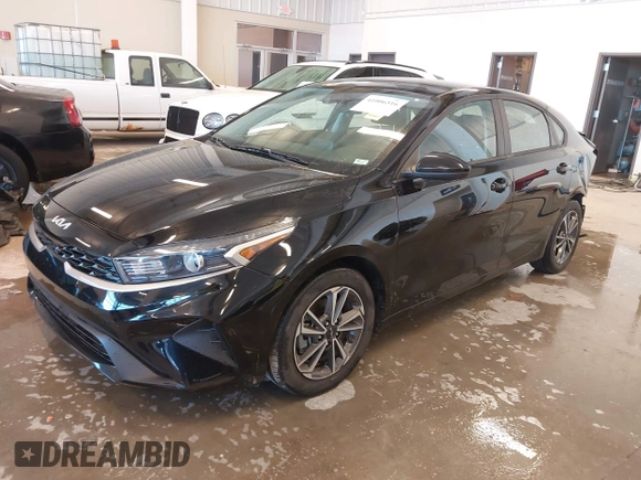 2022 Kia Forte LXS with VIN 3KPF24AD5NE484890, listed as a IAAI auction lot 41006516 with 39,213 mi miles and . Bid and sale history available at DreamBid. Image 19.