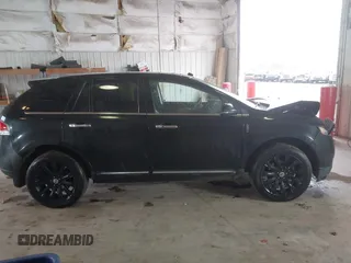 2013 Lincoln MKX z VIN 2LMDJ8JK0DBL27516, wystawiony jako IAAI lot #41468582 z przebiegiem 107 871 mil mil oraz . Historia ofert i sprzedaży dostępna na DreamBid. Obrazek 13.