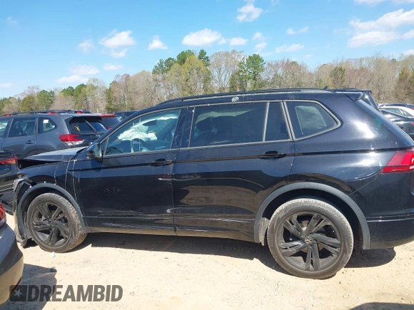 2023 Volkswagen Tiguan SE R-Line Black с VIN 3VVCB7AX3PM114417, выставлен на аукционе IAAI как лот 41864139 с пробегом 32 096 миль миль и . История ставок и продаж доступна на DreamBid. Изображение 14.