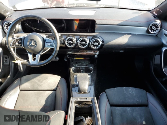 2021 Mercedes-Benz CLA 250 z VIN W1K5J4HB0MN172494, wystawiony jako Copart lot #58240815 z przebiegiem Nie podano mil oraz Szkoda całkowita • Salvage title. Historia ofert i sprzedaży dostępna na DreamBid. Obrazek 8.