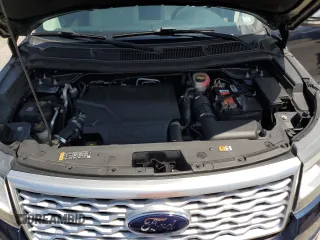 2016 Ford Explorer Platinum z VIN 1FM5K8HT8GGD13257, wystawiony jako Copart lot #64598475 z przebiegiem 95 499 mil mil oraz Szkoda całkowita • Salvage title. Historia ofert i sprzedaży dostępna na DreamBid. Obrazek 12.