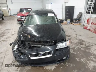2007 Volvo V70 с VIN YV1SJ527072648718, выставлен на аукционе IAAI как лот 41952273 с пробегом 188 332 миль миль и . История ставок и продаж доступна на DreamBid. Изображение 12.