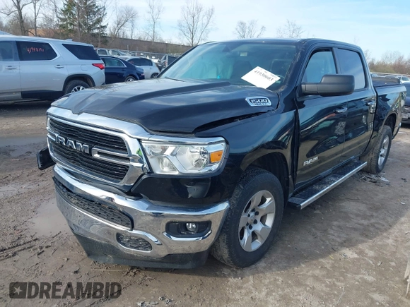 2019 Ram 1500 Big Horn z VIN 1C6SRFFT7KN658334, wystawiony jako IAAI lot #41930603 z przebiegiem 84 124 mil mil oraz . Historia ofert i sprzedaży dostępna na DreamBid. Obrazek 2.