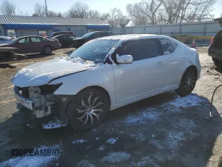 2015 Scion tC z VIN JTKJF5C76F3091493, wystawiony jako Copart lot #45383305 z przebiegiem 209 339 mil mil oraz Szkoda całkowita • Salvage title. Historia ofert i sprzedaży dostępna na DreamBid. Obrazek 1.
