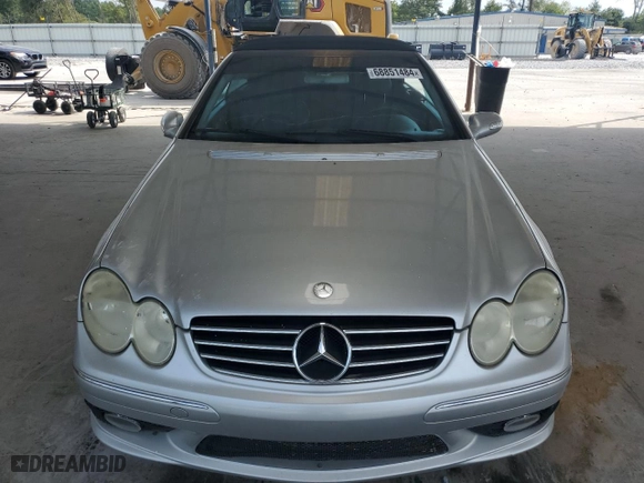 2005 Mercedes-Benz CLK-Class 5.0L with VIN WDBTK75J15F134472, listed as a Copart auction lot 68851484 with 121,031 mi miles and Clean Title. Bid and sale history available at carsss.com. Image 5.