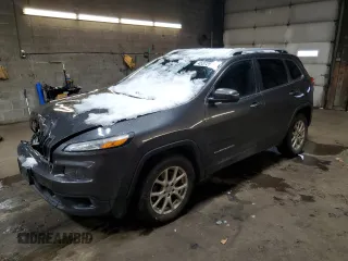 2015 Jeep Cherokee Latitude with VIN 1C4PJMCB0FW789806, listed as a Copart auction lot 45372575 with 193,804 mi miles and Salvage Title. Bid and sale history available at carsss.com. Image 1.