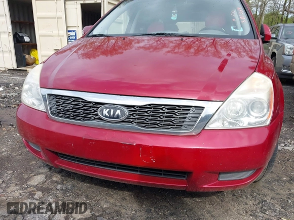 2011 Kia Sedona LX with VIN KNDMG4C71B6381354, listed as a IAAI auction lot 41929496 with 189,458 mi miles. Bid and sale history available at carsss.com. Image 6.