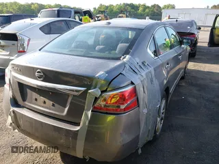 2015 Nissan Altima SV z VIN 1N4AL3AP8FC112860, wystawiony jako IAAI lot #42083386 z przebiegiem 123 672 mil mil oraz . Historia ofert i sprzedaży dostępna na DreamBid. Obrazek 6.