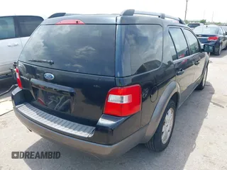 2005 Ford Freestyle SE z VIN 1FMZK01155GA31022, wystawiony jako IAAI lot #42042252 z przebiegiem 138 615 mil mil oraz . Historia ofert i sprzedaży dostępna na DreamBid. Obrazek 4.