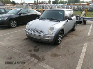 2002 MINI Hardtop with VIN WMWRC33432TE10226, listed as a IAAI auction lot 41973956 with 156,445 mi miles and . Bid and sale history available at DreamBid. Image 17.