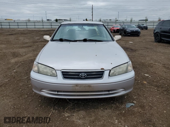 2000 Toyota Camry CE z VIN 4T1BG22K6YU991932, wystawiony jako Copart lot #55588155 z przebiegiem 188 363 mil mil oraz Szkoda całkowita • Salvage title. Historia ofert i sprzedaży dostępna na DreamBid. Obrazek 5.