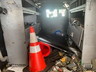 2016 Ford Transit Cargo с VIN 1FTYE1YM5GKB48869, выставлен на аукционе IAAI как лот 42789025 с пробегом 147 263 миль миль и . История ставок и продаж доступна на DreamBid. Изображение 18.