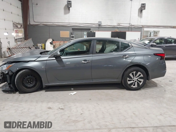 2019 Nissan Altima S with VIN 1N4BL4BV3KC254910, listed as a IAAI auction lot 41956446 with 71,798 mi miles and . Bid and sale history available at carsss.com. Image 14.