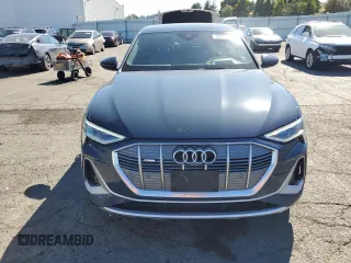 2020 Audi e-tron Sportback Prestige with VIN WA13ABGE0LB032568, listed as a Copart auction lot 56541685 with 59,360 mi miles and Salvage title. Bid and sale history available at DreamBid. Image 5.