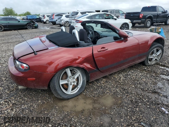 2006 Mazda MX-5 Miata Touring z VIN JM1NC25F260121773, wystawiony jako Copart lot #55887175 z przebiegiem Nie podano mil oraz Szkoda całkowita • Salvage title. Historia ofert i sprzedaży dostępna na DreamBid. Obrazek 3.