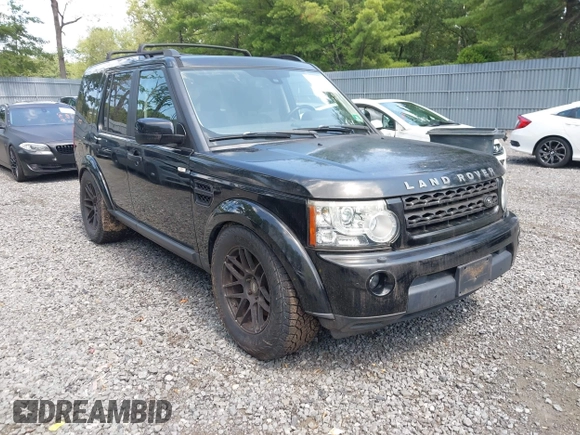 2013 Land Rover LR4 HSE z VIN SALAG2D45DA670046, wystawiony jako IAAI lot #42838676 z przebiegiem 137 998 mil mil oraz . Historia ofert i sprzedaży dostępna na DreamBid. Obrazek 1.