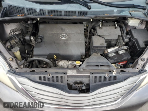 2013 Toyota Sienna XLE AAS with VIN 5TDYK3DC7DS389872, listed as a Copart auction lot 66072995 with 95,797 mi miles and Clean title. Bid and sale history available at DreamBid. Image 12.