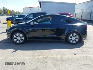2024 Tesla Model Y Long Range z VIN 7SAYGDEE0RF078242, wystawiony jako IAAI lot #41808826 z przebiegiem 59 581 mil mil oraz . Historia ofert i sprzedaży dostępna na DreamBid. Obrazek 15.
