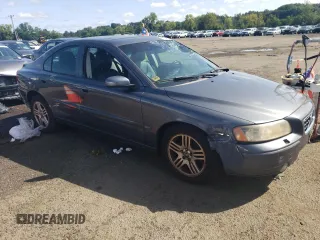 2005 Volvo S60 with VIN YV1RH592652460108, listed as a Copart auction lot 66846144 with 97,005 mi miles and Salvage Title. Bid and sale history available at carsss.com. Image 4.