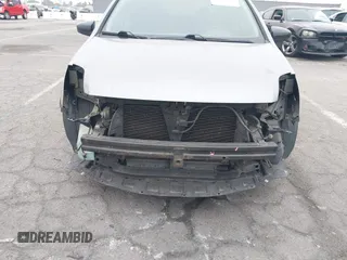 2012 Nissan Sentra SR z VIN 3N1AB6APOCL641642, wystawiony jako IAAI lot #42475409 z przebiegiem 185 419 mil mil oraz . Historia ofert i sprzedaży dostępna na DreamBid. Obrazek 6.