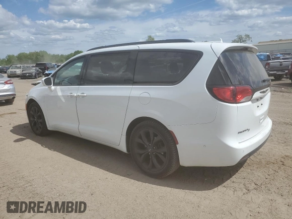 2018 Chrysler Pacifica Touring L Plus z VIN 2C4RC1EG9JR204331, wystawiony jako Copart lot #58386705 z przebiegiem 82 885 mil mil oraz Tytuł czysty. Historia ofert i sprzedaży dostępna na DreamBid. Obrazek 2.