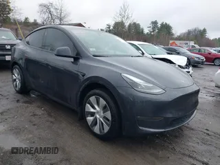 2024 Tesla Model Y Long Range z VIN 7SAYGDEE2RA244595, wystawiony jako IAAI lot #41964965 z przebiegiem 14 804 mil mil oraz . Historia ofert i sprzedaży dostępna na DreamBid. Obrazek 1.