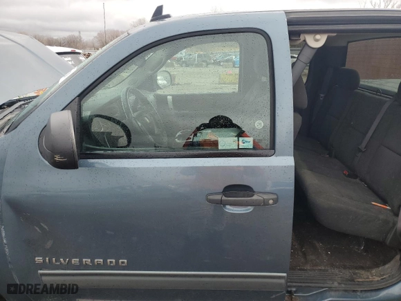 2011 Chevrolet Silverado 1500 LT with VIN 1GCRCSE06BZ303009, listed as a Copart auction lot 47390175 with 202,579 mi miles and Salvage Title. Bid and sale history available at carsss.com. Image 7.