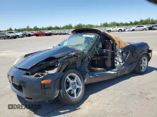 2001 Toyota MR2 z VIN JTDFR320210040595, wystawiony jako Copart lot #56623495 z przebiegiem Nie podano mil oraz Szkody całkowita. Historia ofert i sprzedaży dostępna na DreamBid. Obrazek 1.