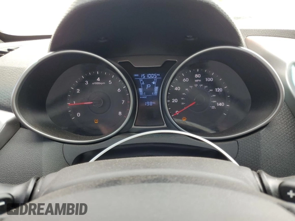 2016 Hyundai Veloster z VIN KMHTC6AD1GU293530, wystawiony jako Copart lot #53137985 z przebiegiem 151 003 mil mil oraz Szkody całkowita. Historia ofert i sprzedaży dostępna na DreamBid. Obrazek 9.