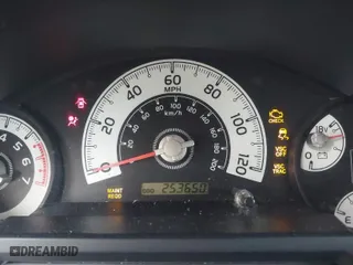 2007 Toyota FJ Cruiser with VIN JTEBU11F670061350, listed as a IAAI auction lot 41906476 with 253,650 mi miles. Bid and sale history available at carsss.com. Image 7.