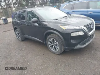 2022 Nissan Rogue SV with VIN 5N1BT3BB3NC687959, listed as a IAAI auction lot 41900753 with 186,840 mi miles. Bid and sale history available at carsss.com. Image 1.