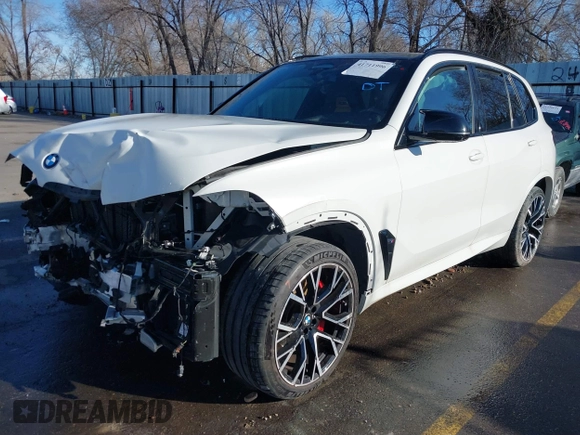 2022 BMW X5 M with VIN 5YMJU0C02N9K39077, listed as a IAAI auction lot 41711996 with 11,875 mi miles. Bid and sale history available at carsss.com. Image 2.