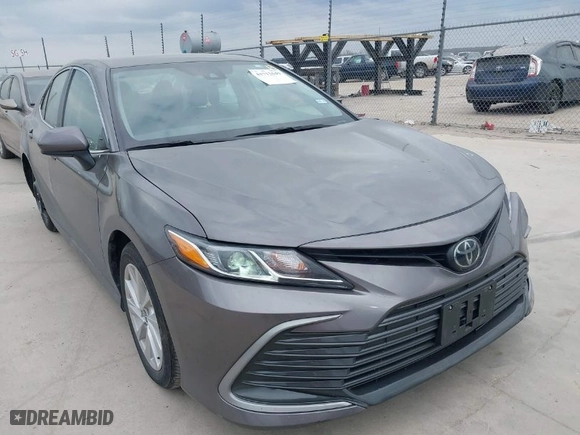 2024 Toyota Camry LE with VIN 4T1C11AK6RU850099, listed as a IAAI auction lot 41712649 with 39,825 mi miles. Bid and sale history available at carsss.com. Image 1.