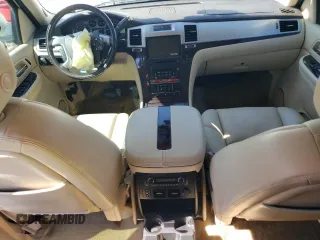 2007 Cadillac Escalade EXT with VIN 3GYFK62847G294013, listed as a Copart auction lot 47945395 with 180,577 mi miles and Salvage Title. Bid and sale history available at carsss.com. Image 8.
