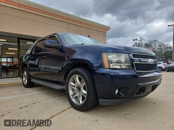 2010 Chevrolet Avalanche LT with VIN 3GNNCFE09AG124832, listed as a Copart auction lot 81128834 with 136,595 mi miles and Clean Title. Bid and sale history available at carsss.com. Image 1.