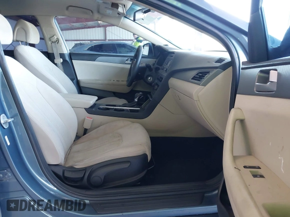 2017 Hyundai Sonata SE with VIN 5NPE24AF5HH488516, listed as a IAAI auction lot 41991400 with 183,514 mi miles. Bid and sale history available at carsss.com. Image 5.