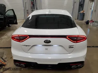 2018 Kia Stinger GT2 with VIN KNAE55LC6J6040346, listed as a Copart auction lot 82428994 with 62,560 mi miles and Salvage Title. Bid and sale history available at carsss.com. Image 6.
