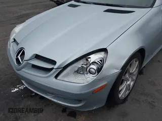2005 Mercedes-Benz SLK 230/320 z VIN WDBWK56FX5F040781, wystawiony jako IAAI lot #41321130 z przebiegiem 100 319 mil mil oraz . Historia ofert i sprzedaży dostępna na DreamBid. Obrazek 18.