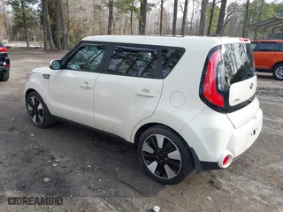2015 Kia Soul ! with VIN KNDJX3A55F7186713, listed as a IAAI auction lot 41730772 with 86,139 mi miles. Bid and sale history available at carsss.com. Image 3.