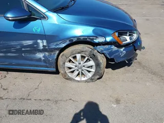 2016 Volkswagen Golf TSI S z VIN 3VW217AUXGM046505, wystawiony jako IAAI lot #41793487 z przebiegiem 53 001 mil mil oraz . Historia ofert i sprzedaży dostępna na DreamBid. Obrazek 6.