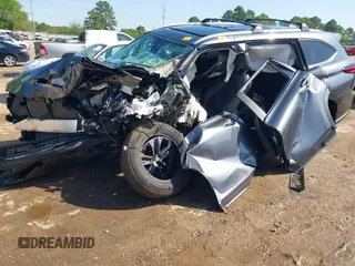 2023 Toyota Highlander L z VIN 5TDKDRAH2PS045857, wystawiony jako IAAI lot #41988866 z przebiegiem Nie podano mil oraz . Historia ofert i sprzedaży dostępna na DreamBid. Obrazek 2.