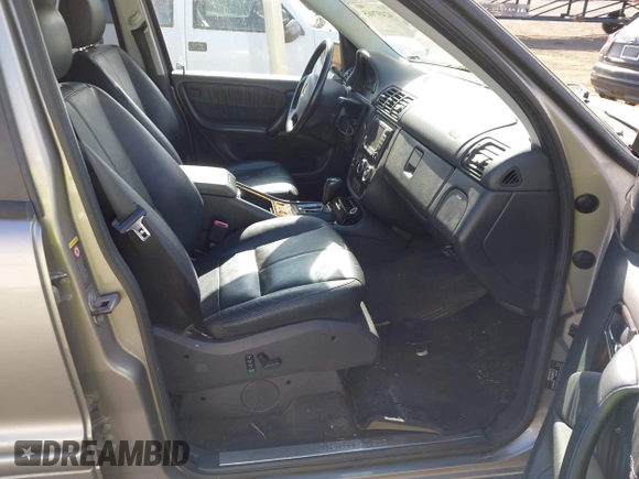 2005 Mercedes-Benz M 350 with VIN 4JGAB57E75A531903, listed as a IAAI auction lot 42497065 with 125,027 mi miles and . Bid and sale history available at DreamBid. Image 5.