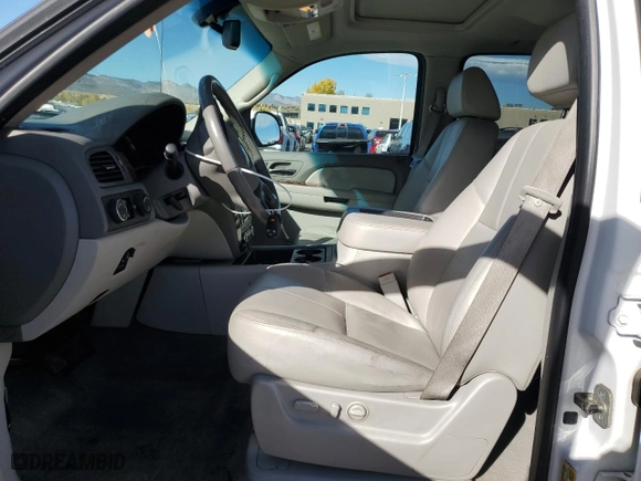 2009 Chevrolet Avalanche LT w/2LT with VIN 3GNFK22029G215151, listed as a Copart auction lot 78139064 with 194,412 mi miles and Salvage Title. Bid and sale history available at carsss.com. Image 7.