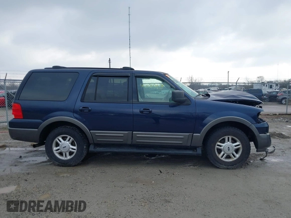 2004 Ford Expedition Special Service with VIN 1FMFU16L24LA55975, listed as a IAAI auction lot 41651208 with 217,030 mi miles. Bid and sale history available at carsss.com. Image 14.