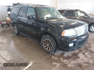 2006 Lincoln Navigator Luxury with VIN 5LMFU27556LJ14538, listed as a IAAI auction lot 41608330 with 265,838 mi miles. Bid and sale history available at carsss.com. Image 1.