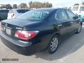 2002 Lexus ES 300 with VIN JTHBF30G120007837, listed as a IAAI auction lot 41903247 with 116,481 mi miles. Bid and sale history available at carsss.com. Image 4.