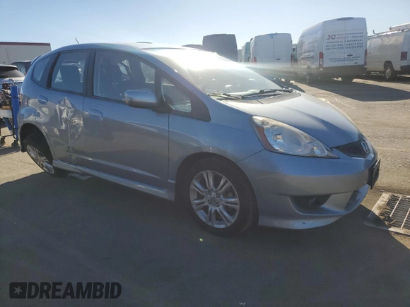 2011 Honda Fit Sport with VIN JHMGE8H55BC007749, listed as a Copart auction lot 41710125 with 74,538 mi miles and Salvage Title. Bid and sale history available at DreamBid. Image 4.