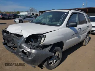 2008 Kia Sportage LX with VIN KNDJF724587508950, listed as a IAAI auction lot 42079499 with 141,516 mi miles. Bid and sale history available at carsss.com. Image 2.